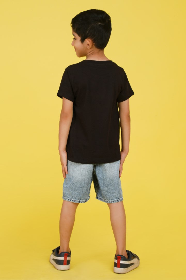 Knitting Doodles Pure cotton Boys' Black t-shirt with Donut Worry print- Black