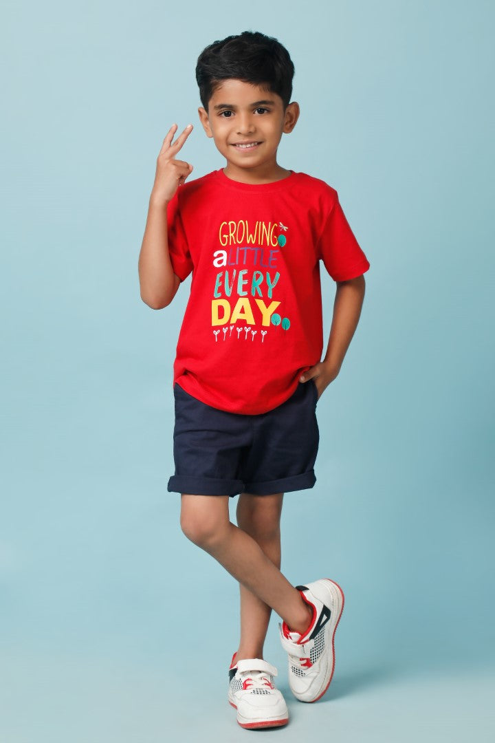 Knitting Doodles Pure cotton Boys' Red t-shirt with Growing everyday print- Red