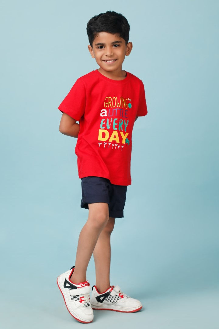 Knitting Doodles Pure cotton Boys' Red t-shirt with Growing everyday print- Red