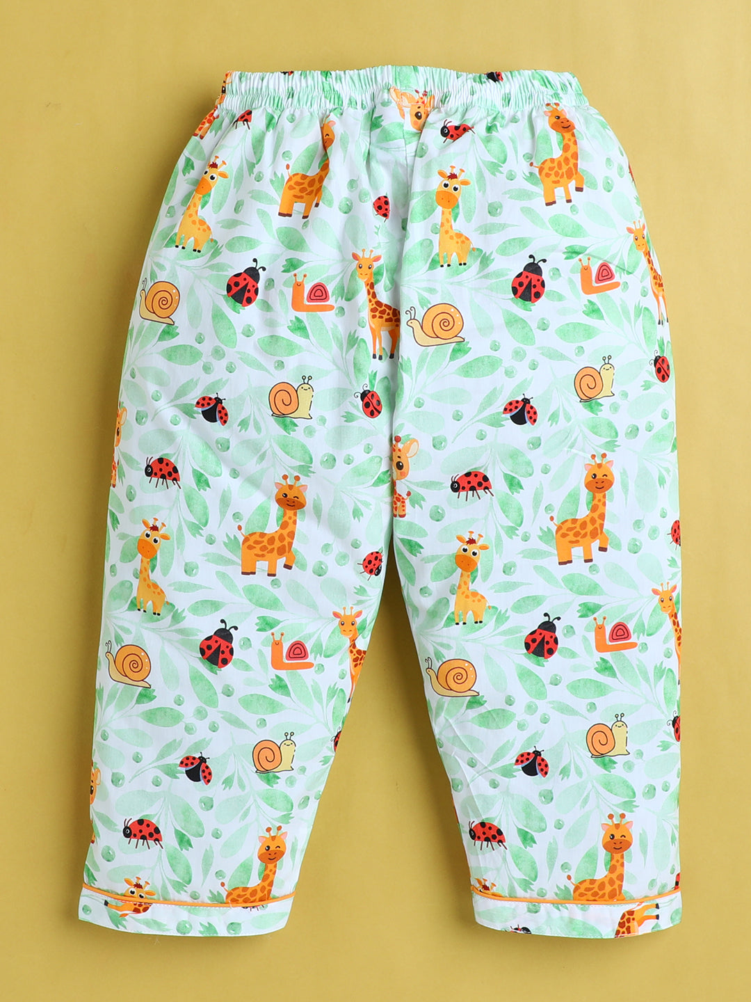 Lady Bugs, Giraffee and Snail Print Nightsuit- White