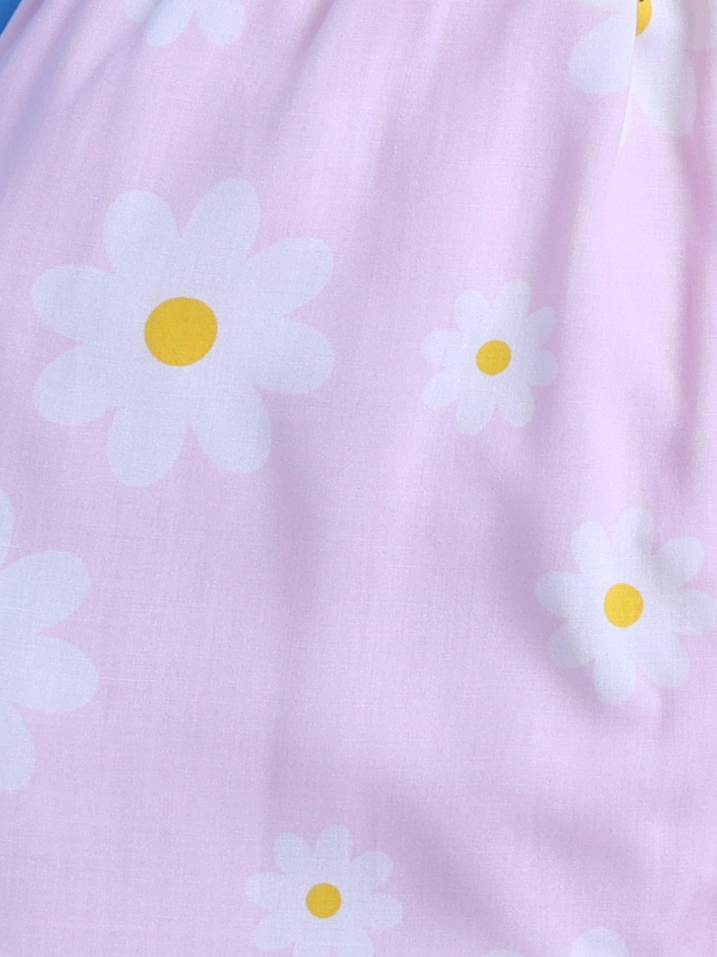 Daisies Printed Nightsuit- Pink