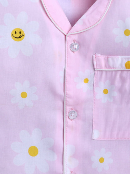 Daisies Printed Nightsuit- Pink
