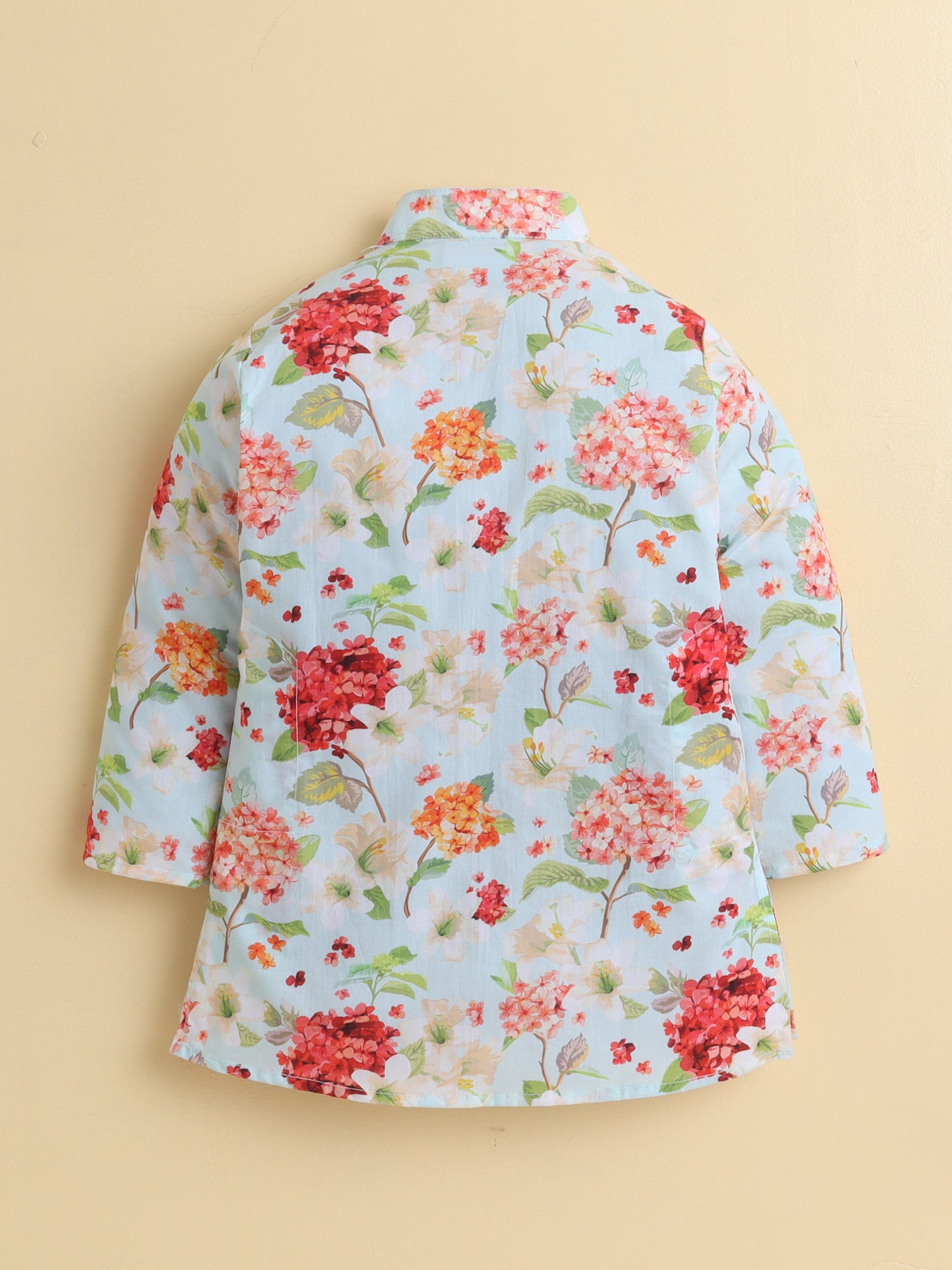 5️⃣ Vintage Garden Floral Kurta Pyjama Set