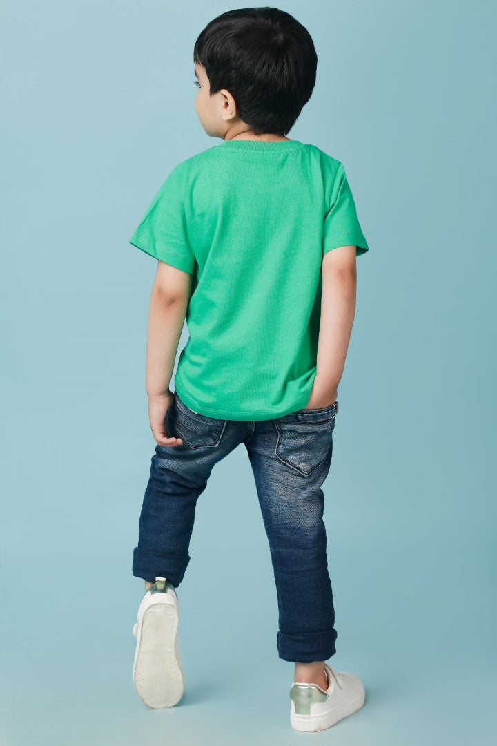 Knitting Doodles Pure cotton Boys' Green t-shirt with Play all day print- Green