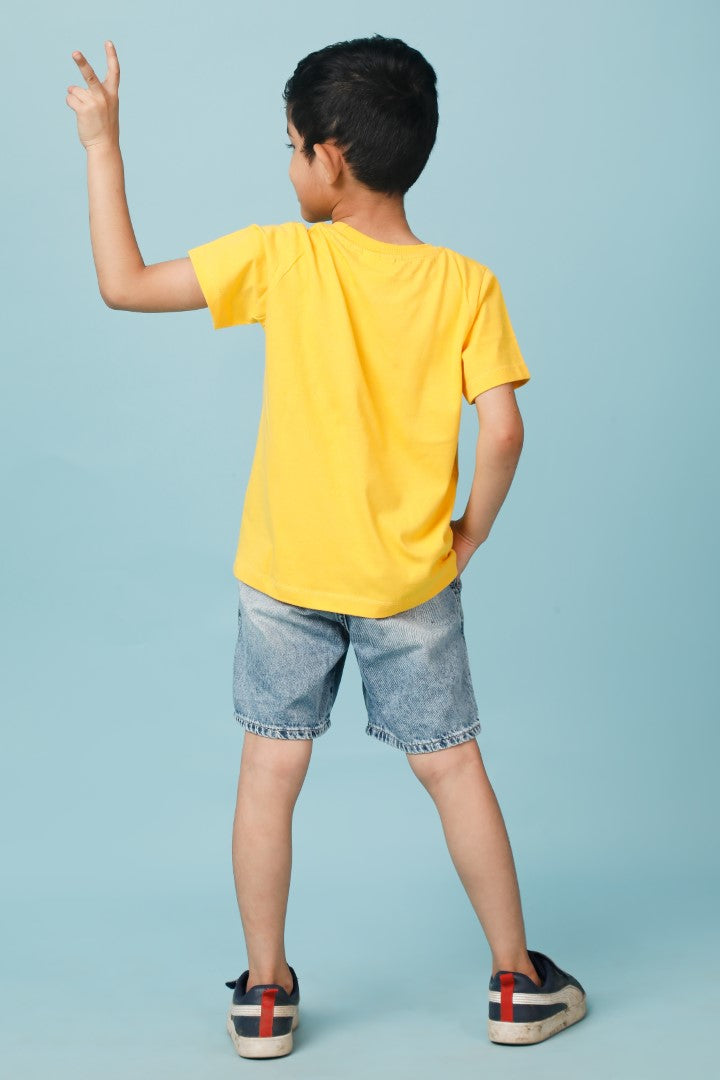 Knitting Doodles Pure cotton Boys' Yellow t-shirt with Racing cars print- Yellow