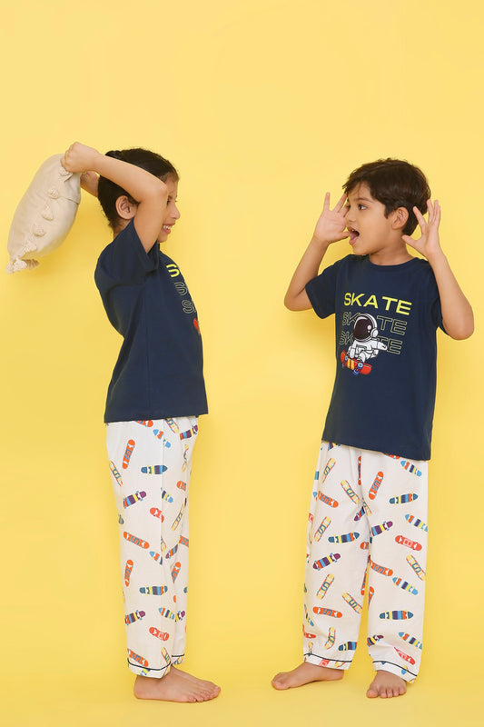 Skateboard Print T-shirt and Pyjama- Blue & White